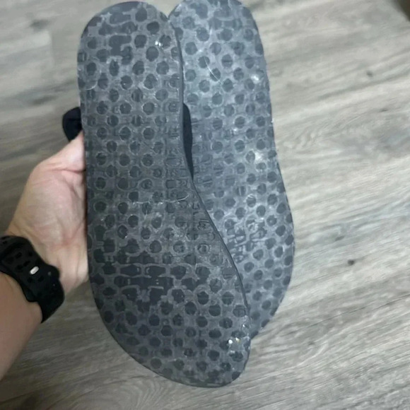 Sanuk Black Sandals Size 8 - Picture 5 of 5